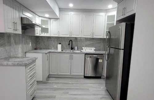 Lakeport House | Lower level in Niagara Region