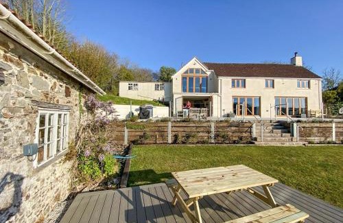 Westleigh House | Lower Netherdowns