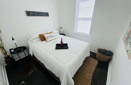 Highlands - Perkins Cottage | LSU, Downtown, Beautiful Cottage Style home with a Contemporary Modern twist!