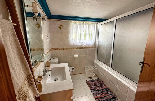 Biscoitos Apartment | Luana House