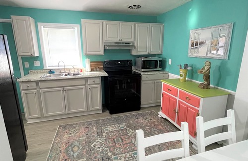 Buckeye Lake House | Lubber's Lane-Remodeled Buckeye Lake Home across from the lake.!