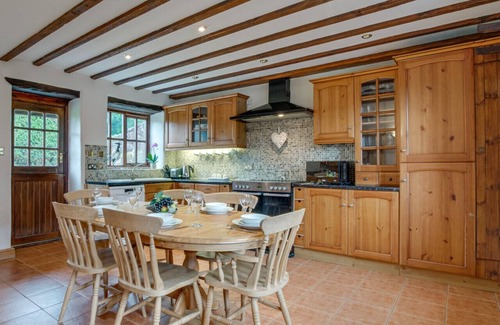 Exminster House | Luccombe Barn - Two Bedroom House, Sleeps 5