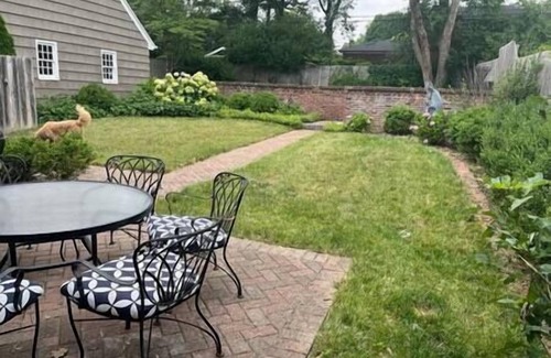 South Bend House | Luck of the Irish - 4 bedroom house, 1.5 miles to Notre Dame