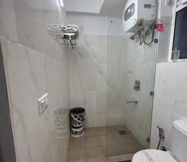 Gomti Nagar Apartment | Lucknow express by origin Suites DLF MY PAD near Gomti Nagar Railway Station Lucknow