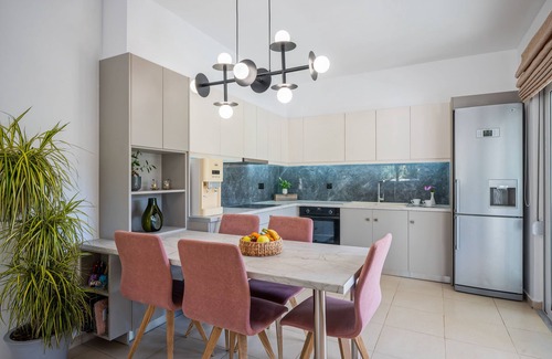 Adele Apartment | Luisa Holiday Home
