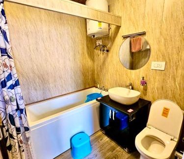 Dal Lake Apartment | luke damant place
