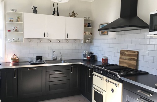 Bowral Cottage | Lulu's Cottage, a hidden gem — short stroll to Bowral CBD
