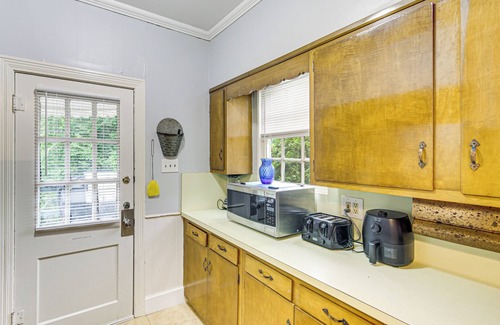 Nacogdoches House | ‘Lumberjack Hideaway’ Near Campus in Nacogdoches!