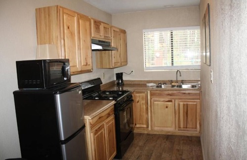 Pinetop-Lakeside Hotel | Lumbermens Village