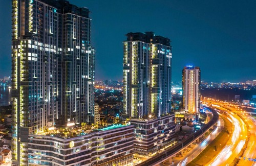 District 2 Apartment | Lumière Vacation by Urban Home