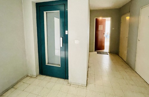 Cenon Apartment | luminous apartment with parking near the city center