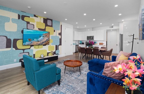 Old Town House | Luminousness Reflection 4B2.5B Home