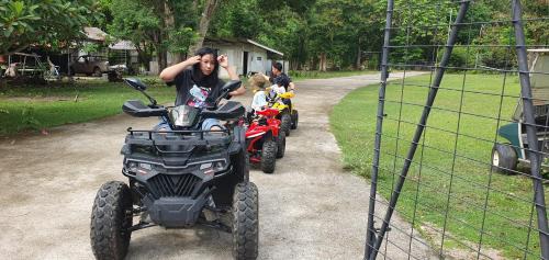 Suan Phueng House | Lunda Orchid Resort