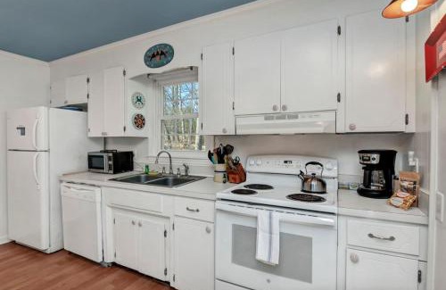 Prosperity House | Lure and Leisure Lakehouse