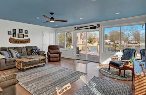 Prosperity House | Lure and Leisure Lakehouse