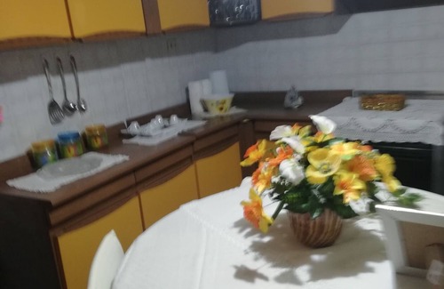 Masero House | Lush area in large green spaces