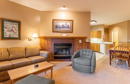 Jeffersonville Condo | Lush Club Wyndham Smugglers Notch, 2 Bedroom Suite