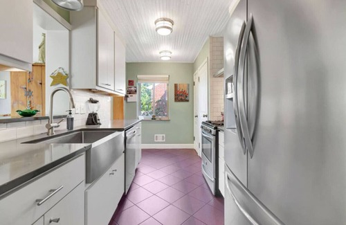 Anderson Township Apartment | Lush Fenced Back Yard | Lush Yard | Birdwatching | Fire Pit | Hammock