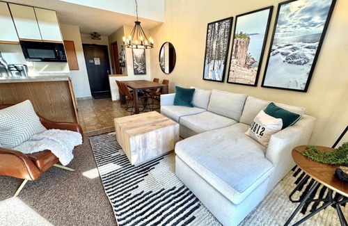 Lutsen Apartment | Lutsen Mtn Condo Ski in Ski out Pool Hot Tub Fitness