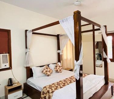 Udyog Vihar Hotel | Luvi Casa