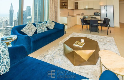 Trade Center Apartment | Lux 3BR - Panoramic Burj Khalifa View