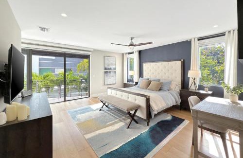 Coconut Grove House | Lux 4BR Retreat with Heated Pool, BBQ, and Bikes