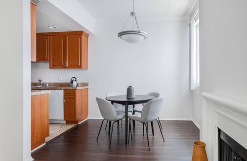 Beverly Grove Apartment | Lux Beverly Hills 1BR, nr Century City, The Grove by Blueground