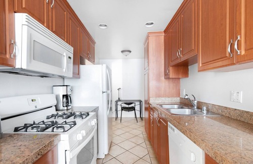 Beverly Grove Apartment | Lux Beverly Hills 1BR, nr Century City, The Grove by Blueground