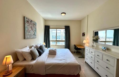 The Greens Apartment | Lux BnB 1BD The Greens Parking Pool Gym