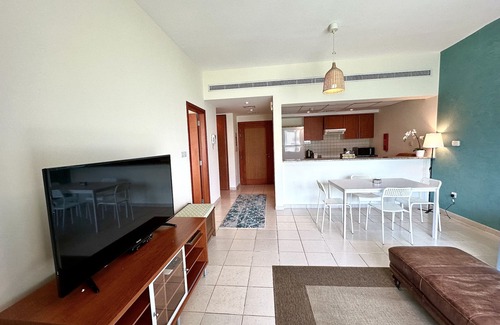 The Greens Apartment | Lux BnB I Turia Tower I Lake & Garden View