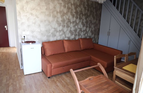 Le Bourget Apartment | Lux Gold White - 15 Min To Paris & CDG