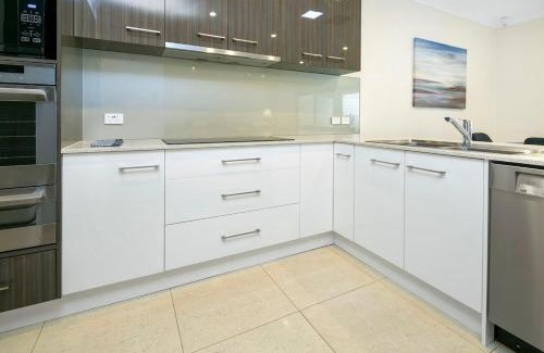 Henley Beach South House | LUX Henley Beach - 4BD 3 5BA