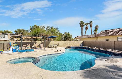 Spring Valley Villa | Lux Life! Central Location For Business Or Play!