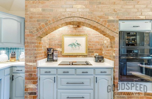 Fort Worth House | Lux Stay | Pool, Hot Tub & Firepit | Sleeps 19