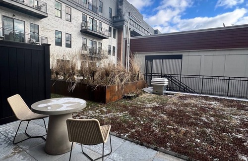 Saratoga Springs Apartment | Lux Studio Center of Broadway ~ Dining, Entertainment, Pet-friendly