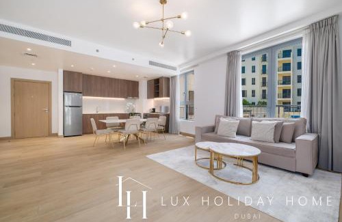 Dubai Apartment | LUX The La Mer by The Sea Suite 4