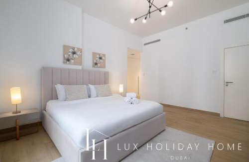 Dubai Apartment | LUX The La Mer by The Sea Suite 4