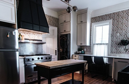 Sheboygan House | LUX Uptown Escape - The Trestern