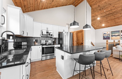 Kimberling City Cabin | Lux Views! Indoor-Outdoor Pools, Firepits, Arcades.