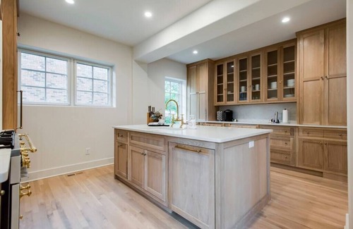 Nashville House | Lux West Nash Tudor, 4mi to DT, Sleeps 9