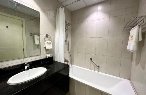 Jumeirah Village Apartment | LuxBnB Studio Ghalia J V C