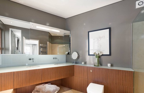 Colville House | Luxe 3 Bed Townhouse in the heart of Notting Hill