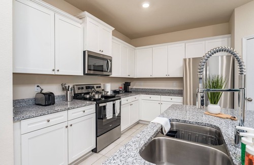 St. Augustine House | Luxe 3BR Townhome-Game-Table-Pool-Close to Beach