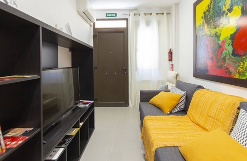 Castillejos Apartment | Luxe Apartment Madrid North Real Madrid Stadium HGA5
