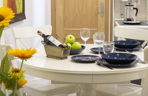 Castillejos Apartment | Luxe Apartment Madrid North Real Madrid Stadium HGA5