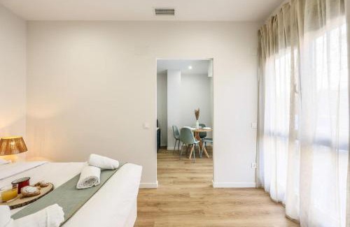 Las Acacias Apartment | Luxe apartments Madrid Rio by RentitUP