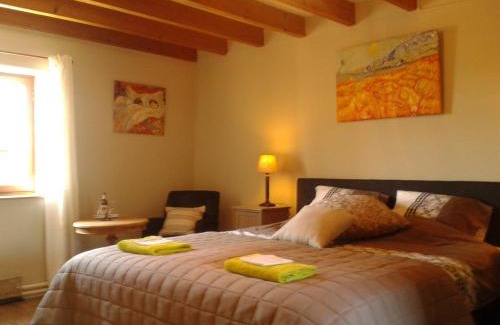 Savignac-de-Duras Bed & Breakfast | Luxe B&B maison á votre santé, in Bordeaux Wine Region