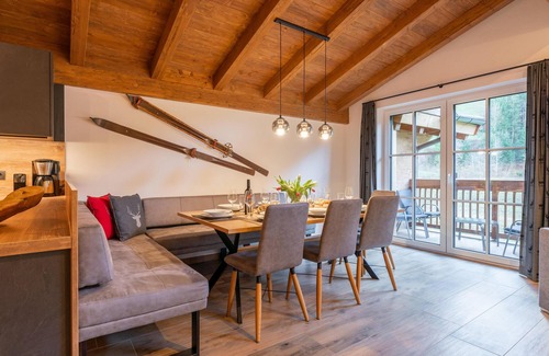 Eben im Pongau Ski Chalet | Luxe chalet with a private sauna, near Flachau