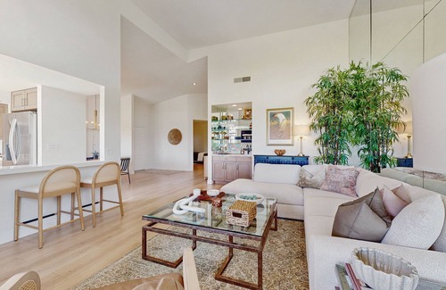 La Quinta Condo | Luxe Condo in PGA West w/grill, patio, shared pool & hot tub-close to Coachella