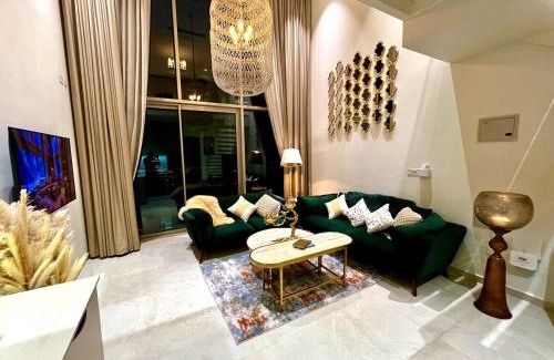 Gurugram Apartment | Luxe Eleve Duplex 14th patio 4